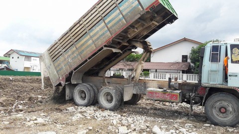 รับเหมาก่อสร้าง